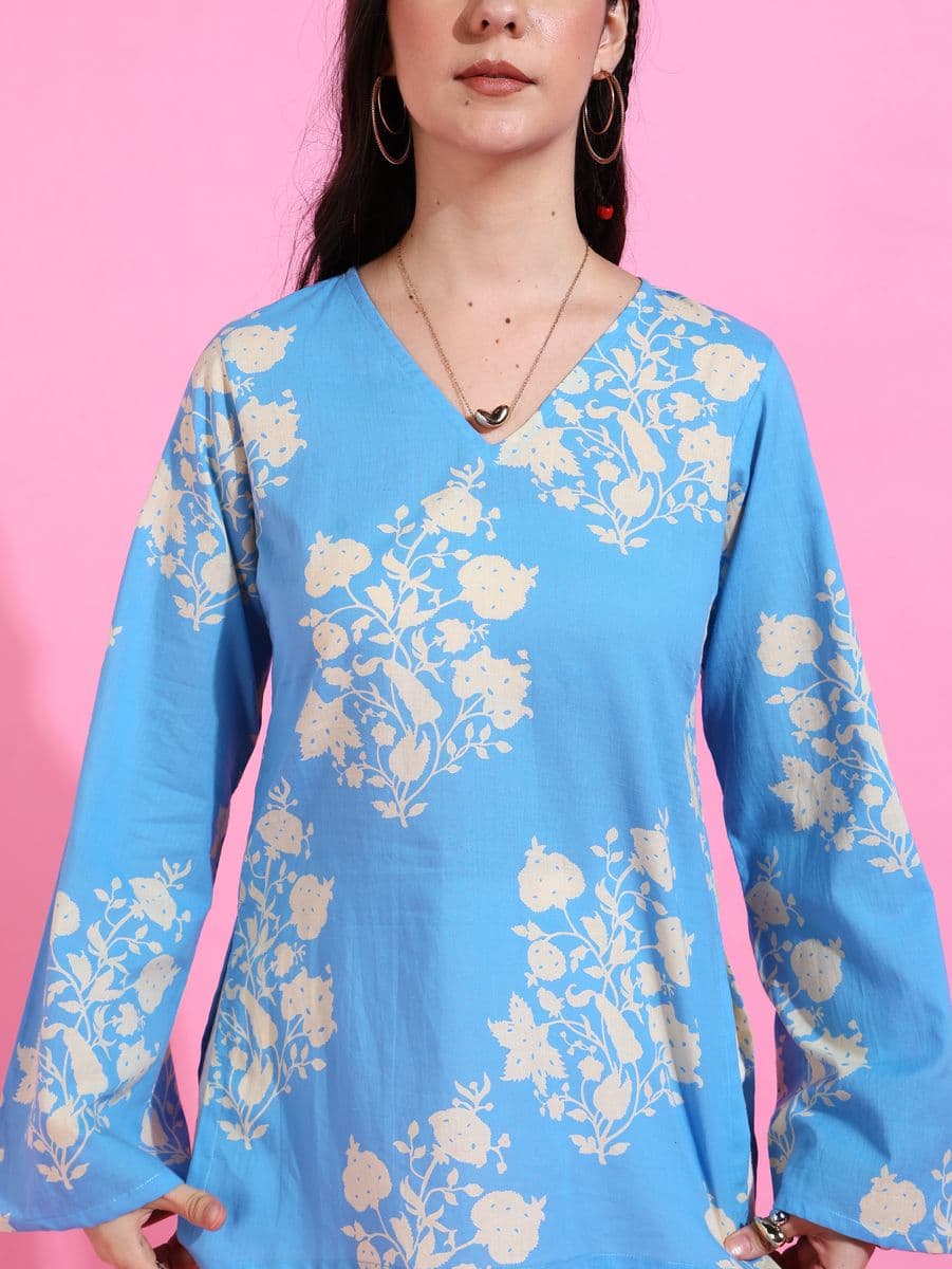 Blue Berry Bell Sleeve Top thumbnail 4