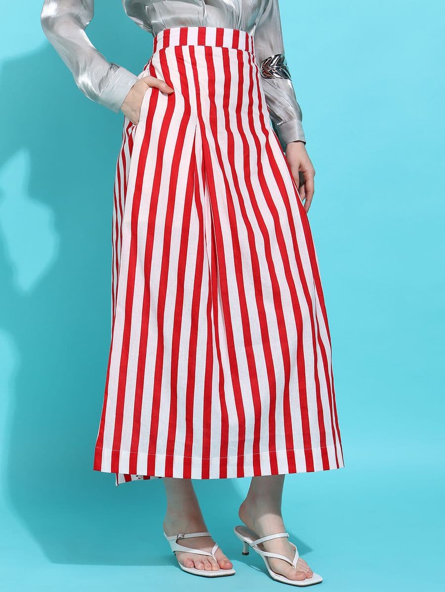 Dastan-e-Lakeer Red Co-ord Skirt thumbnail 3