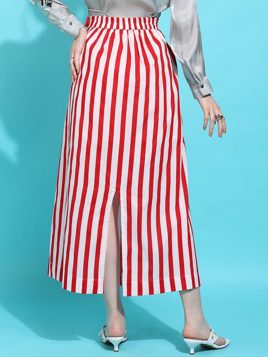 Dastan-e-Lakeer Red Co-ord Skirt thumbnail 5